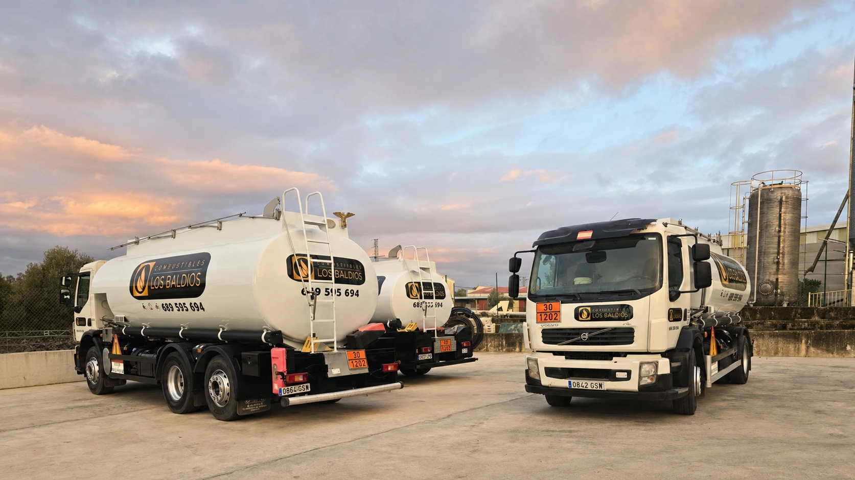 Flota de camiones cisterna de Combustibles Los Baldíos
