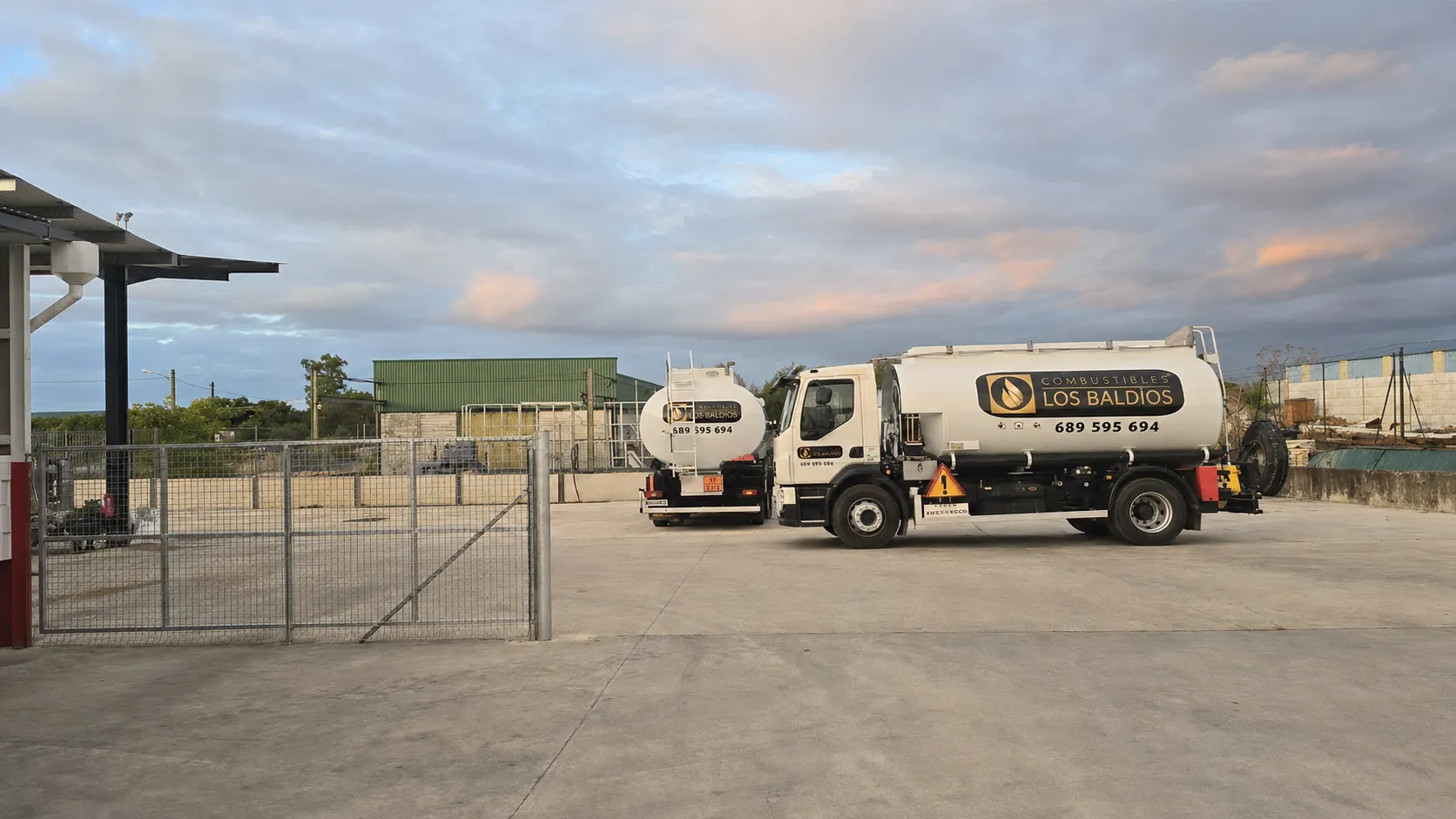 Acceso a las instalaciones de Combustibles Los Baldíos